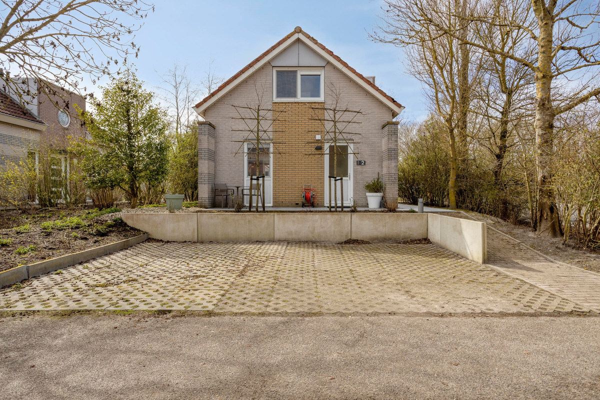 Vrijstaande woning te koop: Schuitenzand 2, Makkum