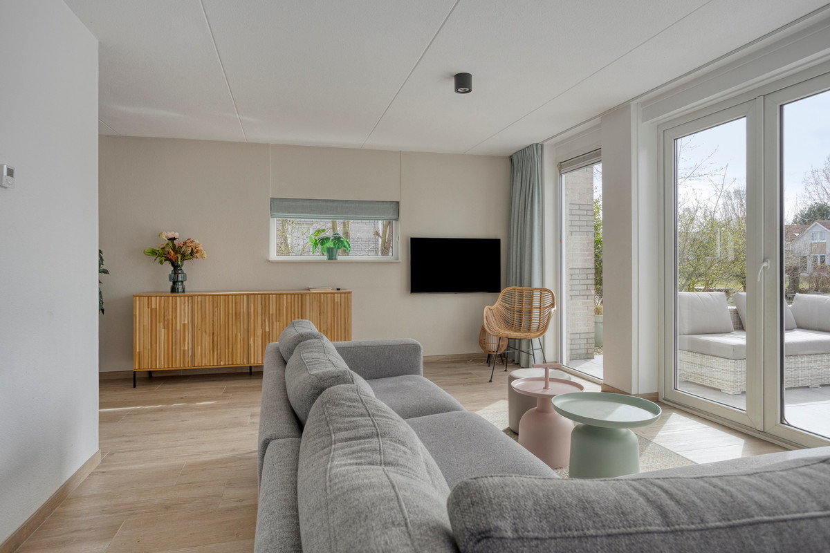 Vrijstaande woning te koop: Schuitenzand 2, Makkum