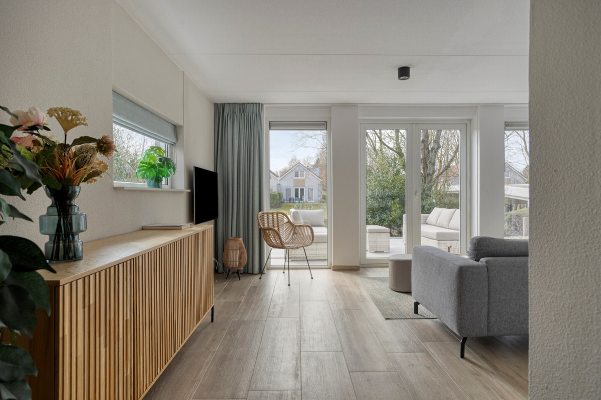 Vrijstaande woning te koop: Schuitenzand 2, Makkum