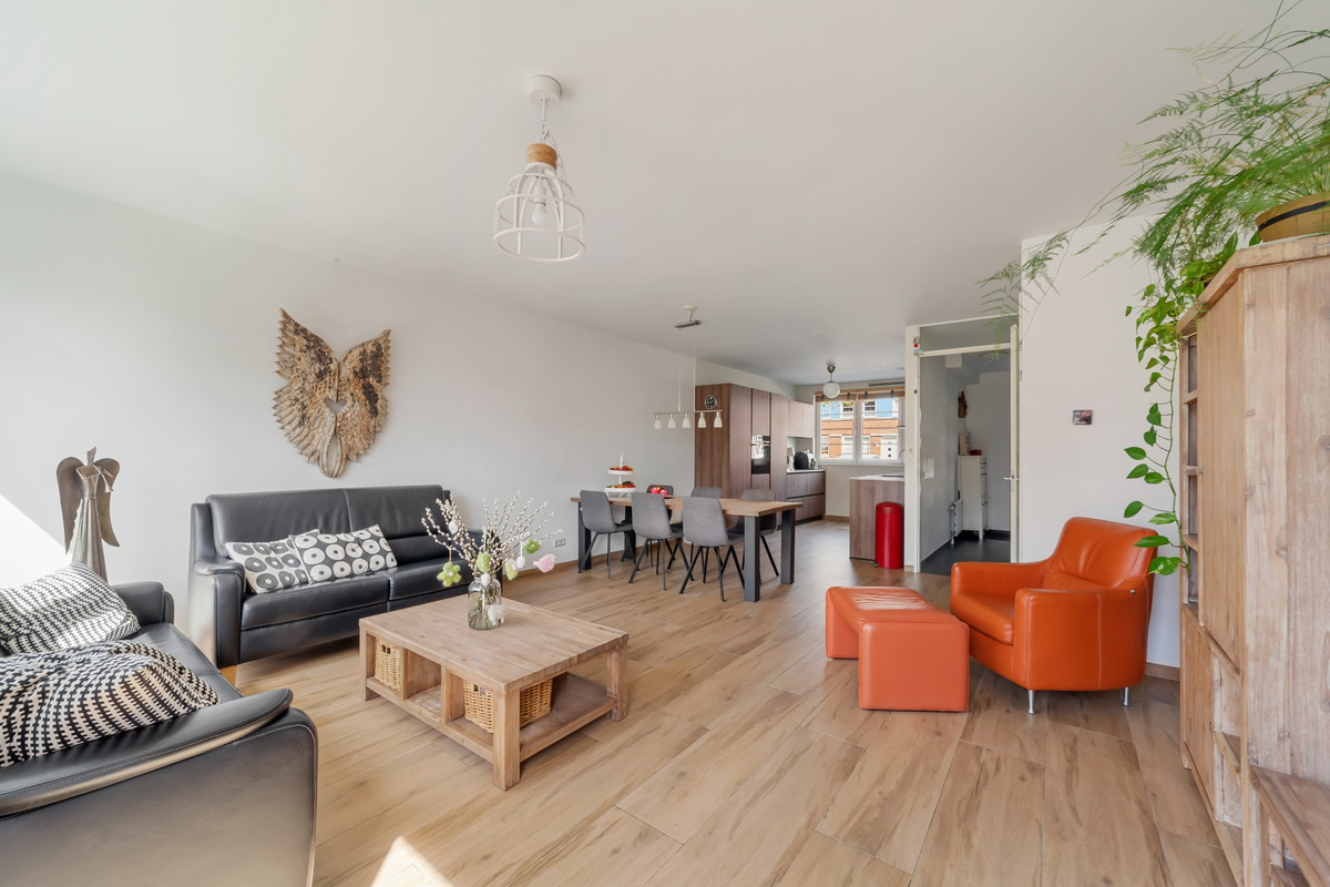 Tussenwoning te koop: Jacob van Heemskercklaan 13, Maassluis