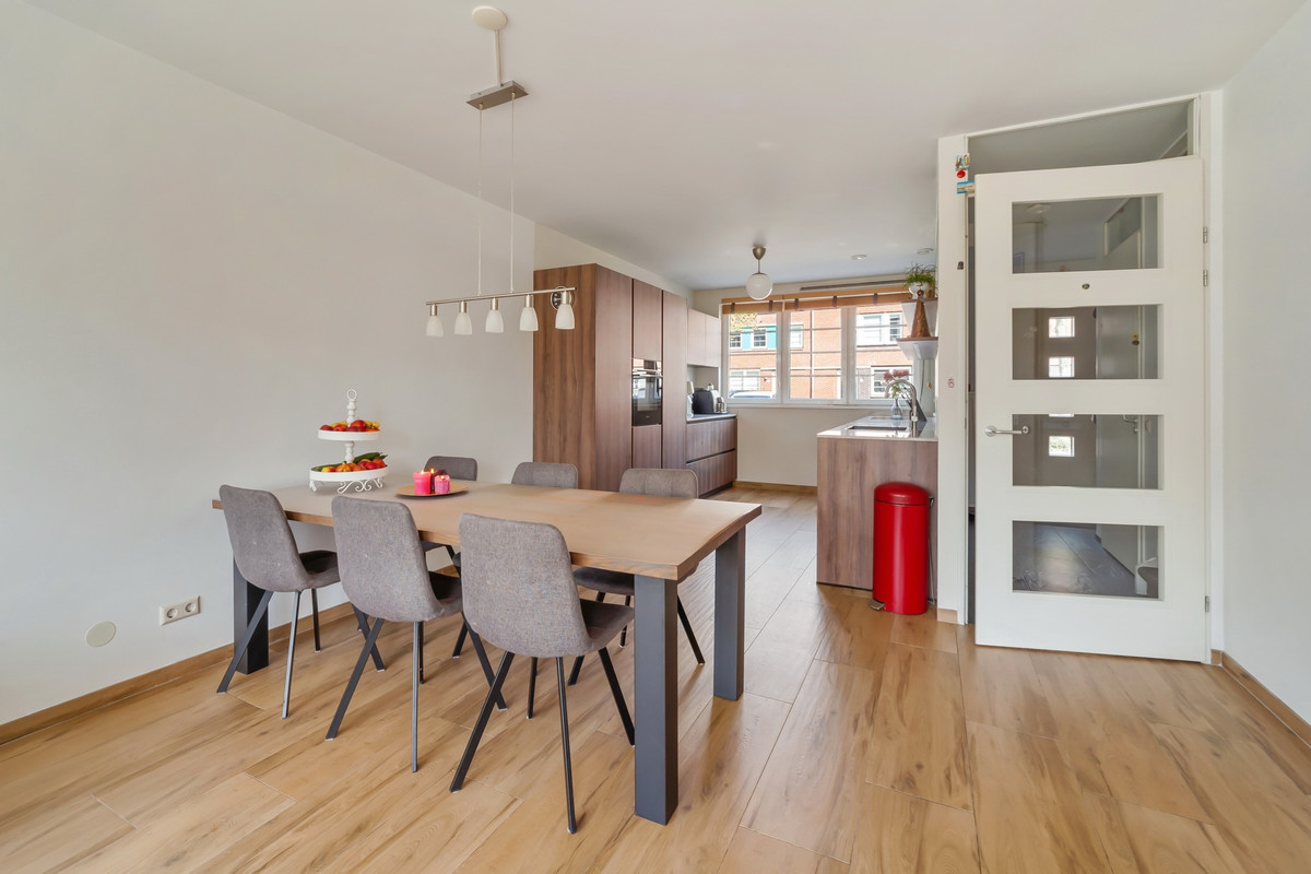 Tussenwoning te koop: Jacob van Heemskercklaan 13, Maassluis