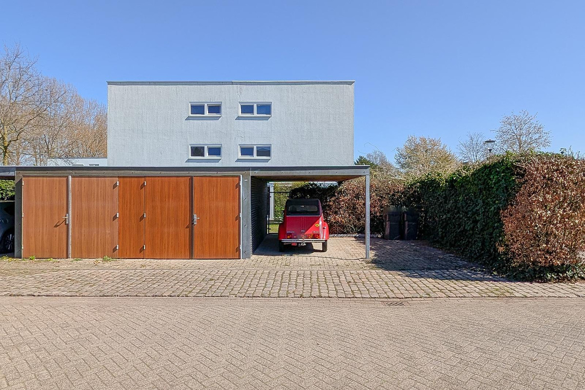 Tussenwoning te koop: Schipluidenlaan 193, Tilburg