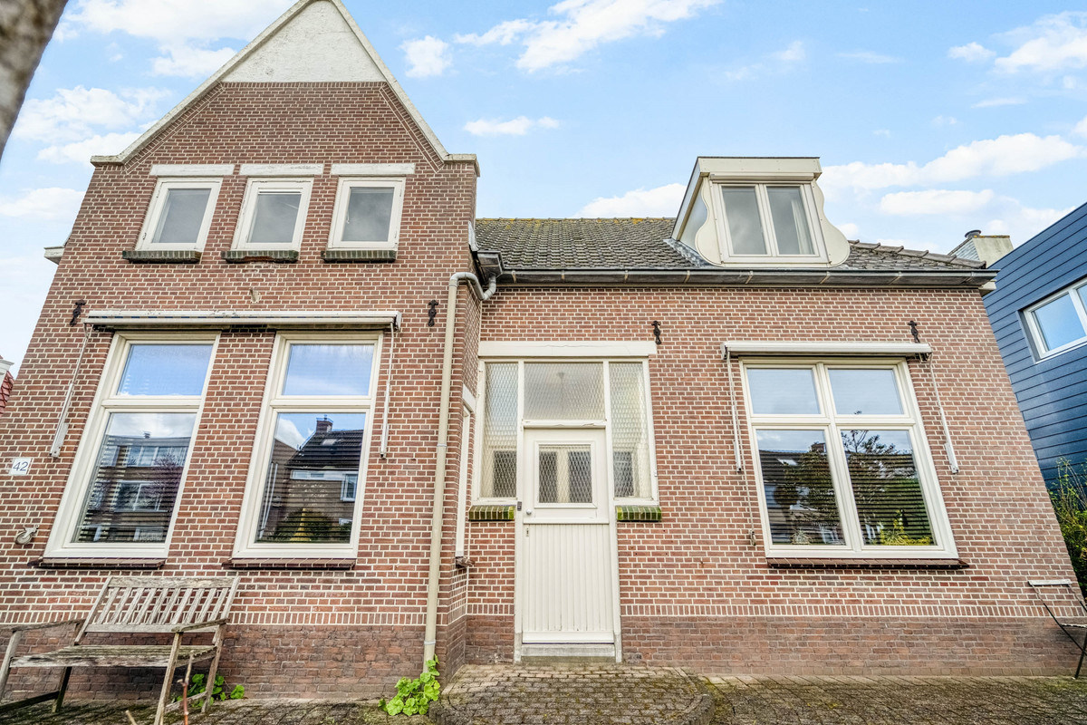 Vrijstaande woning te koop: Valkenburgseweg 42, Katwijk (Zh)
