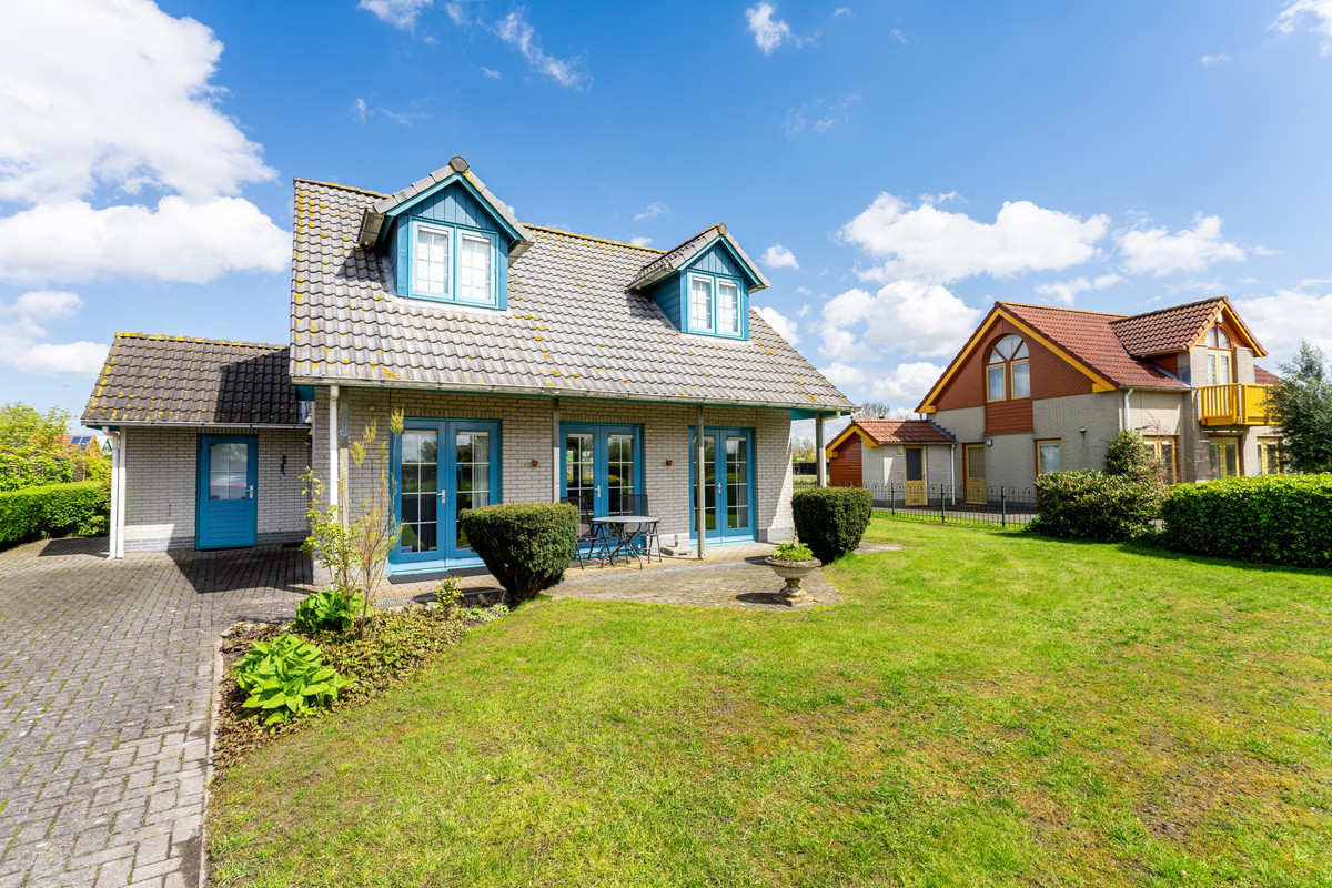 Vrijstaande woning te koop: Westlangeweg 1A106, Hoofdplaat