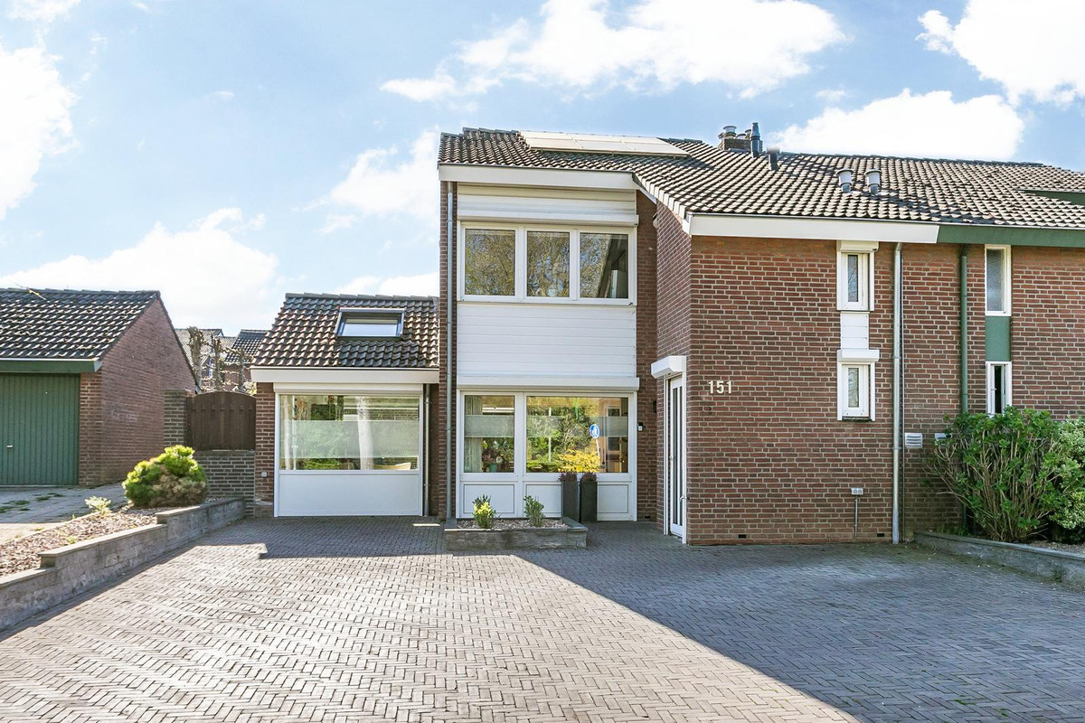 Hoekwoning te koop: Klingbemden 151, Brunssum