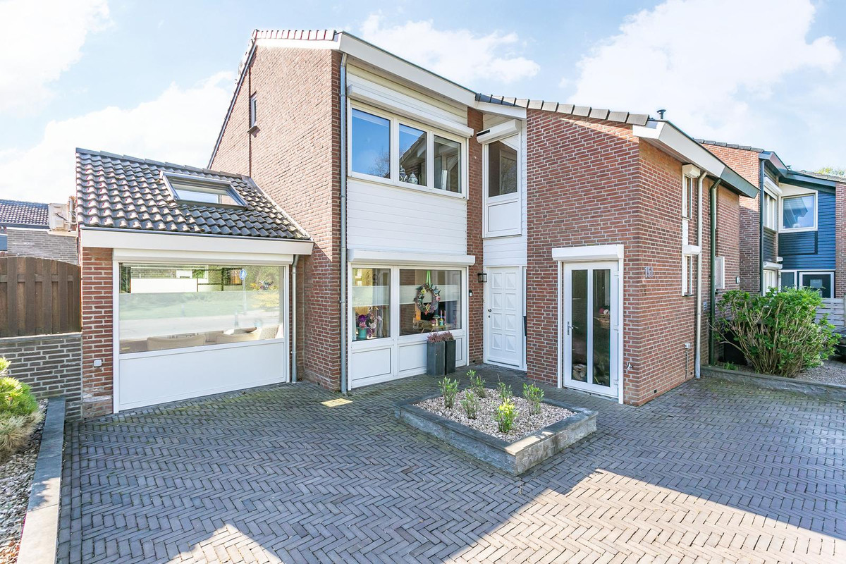 Hoekwoning te koop: Klingbemden 151, Brunssum