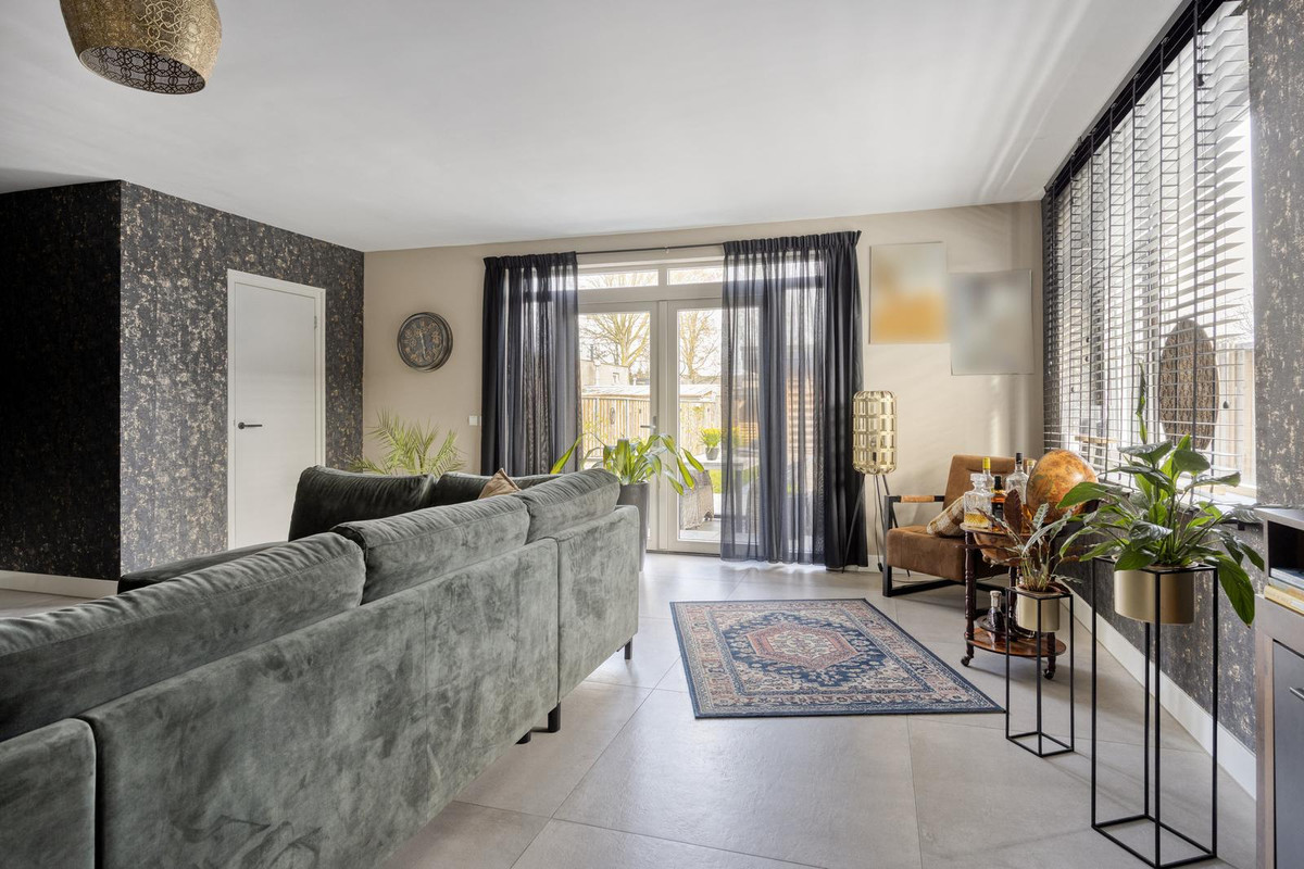 Appartement te koop: Schipholtstraat 28, Enschede