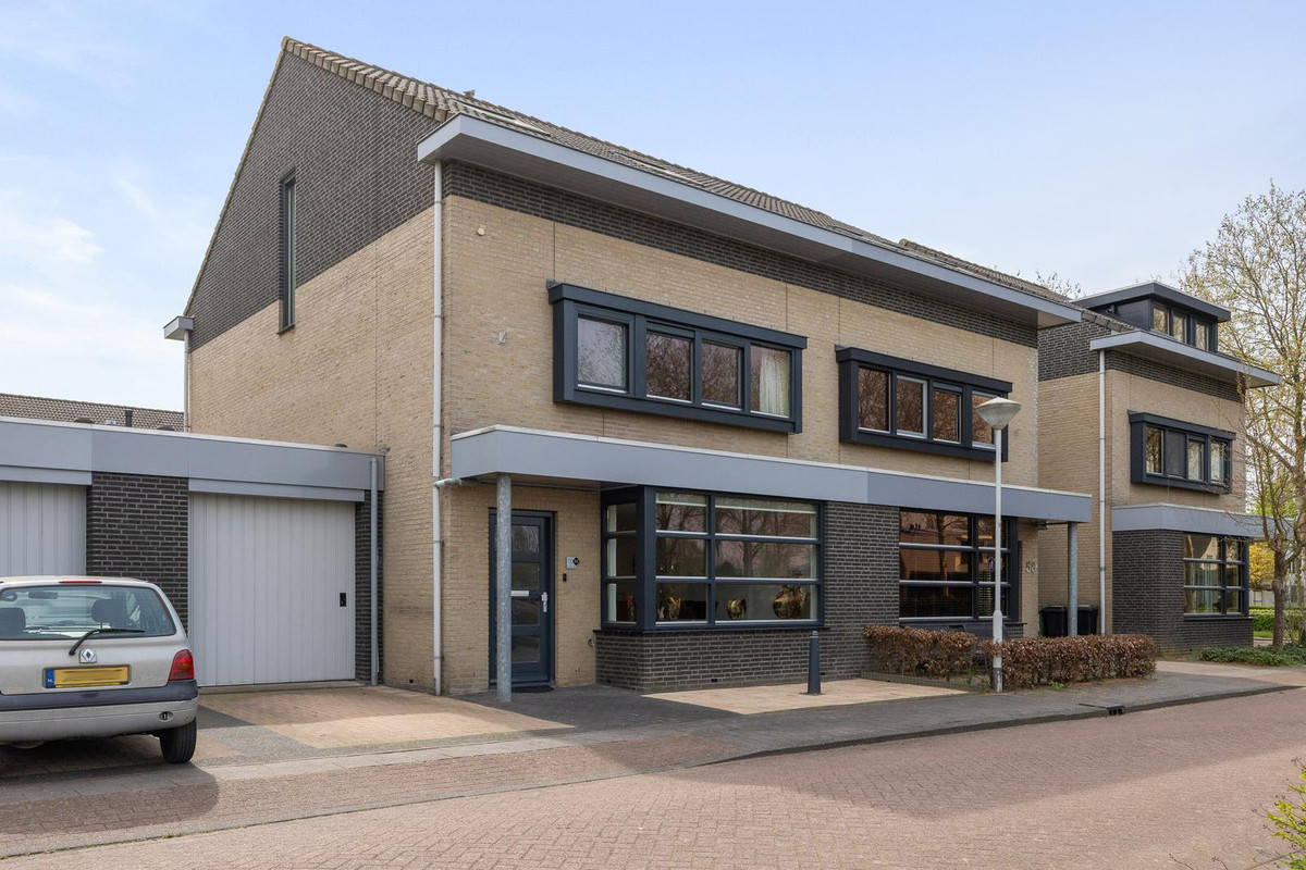 Tussenwoning te koop: Ziteind 60, Best