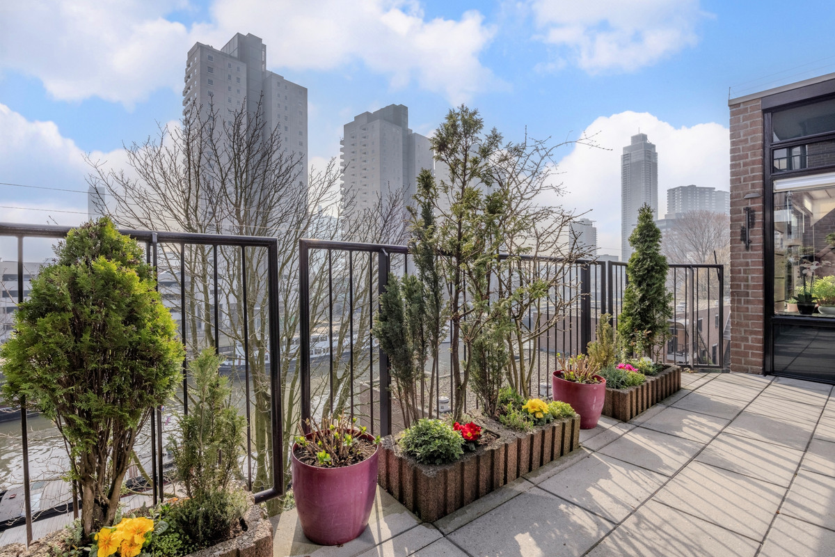 Appartement te koop: Scheepmakerskade 85, Rotterdam