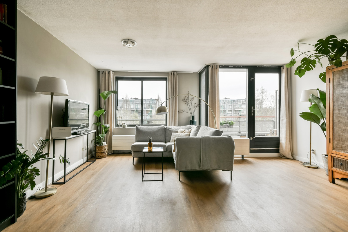 Appartement te koop: Kempenlaan 151, Amsterdam