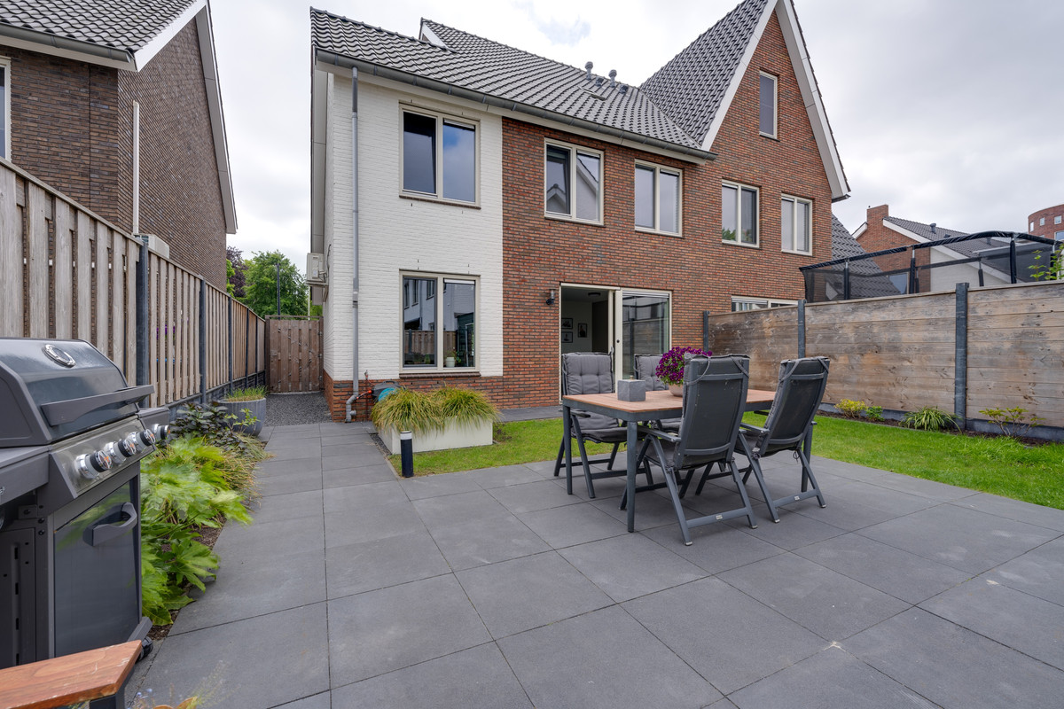 Twee-onder-één-kap te koop: De Wherelanden 124, Purmerend