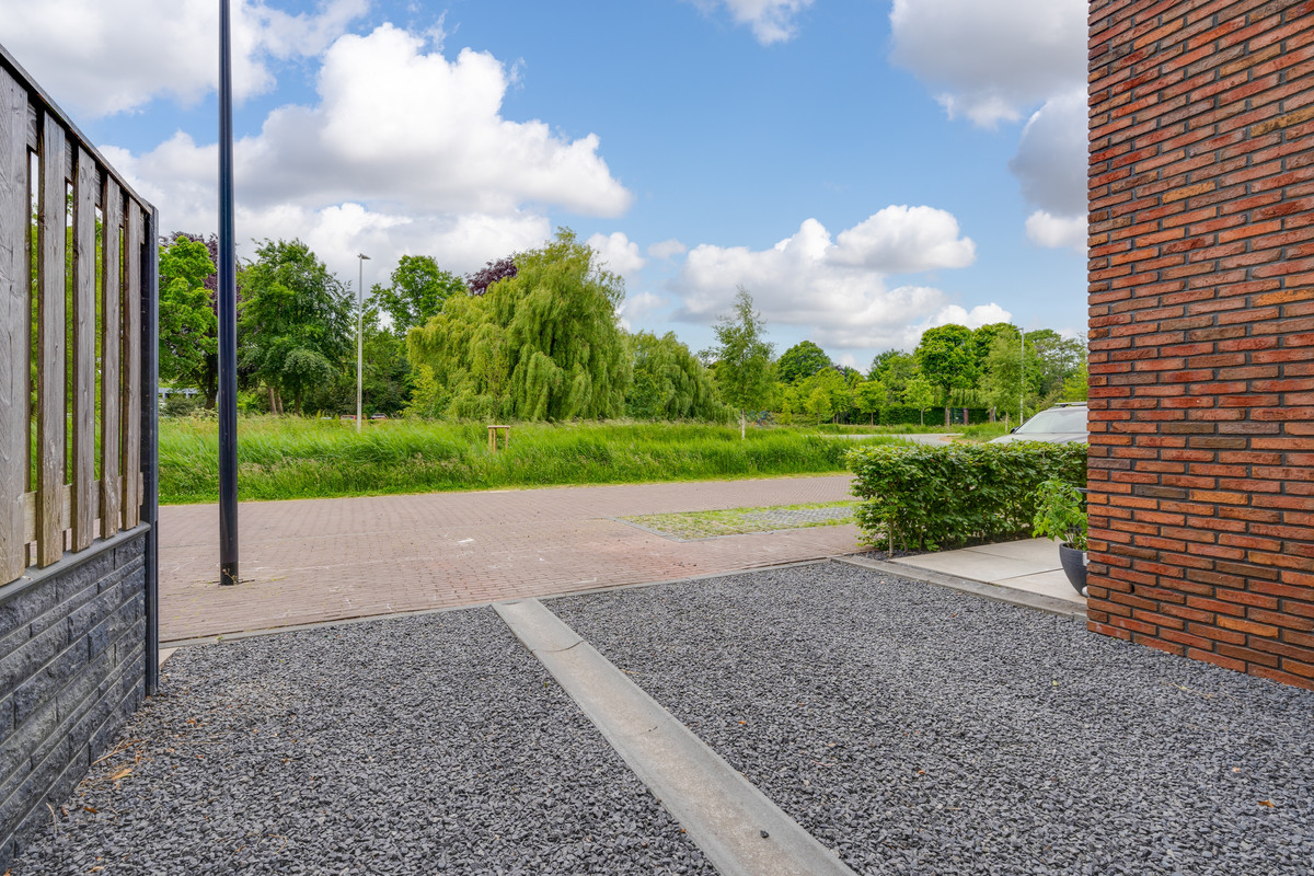 Twee-onder-één-kap te koop: De Wherelanden 124, Purmerend