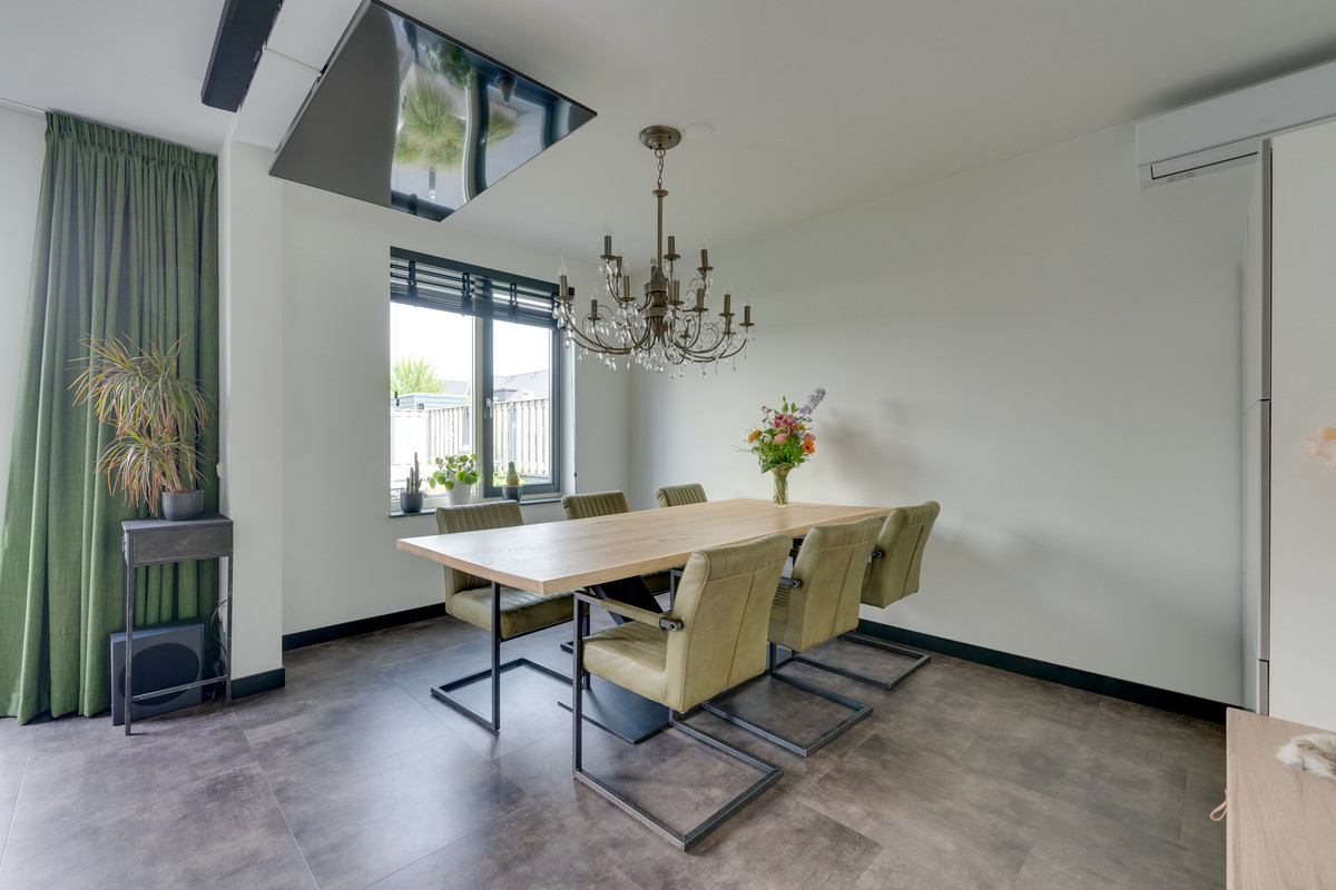 Twee-onder-één-kap te koop: De Wherelanden 124, Purmerend