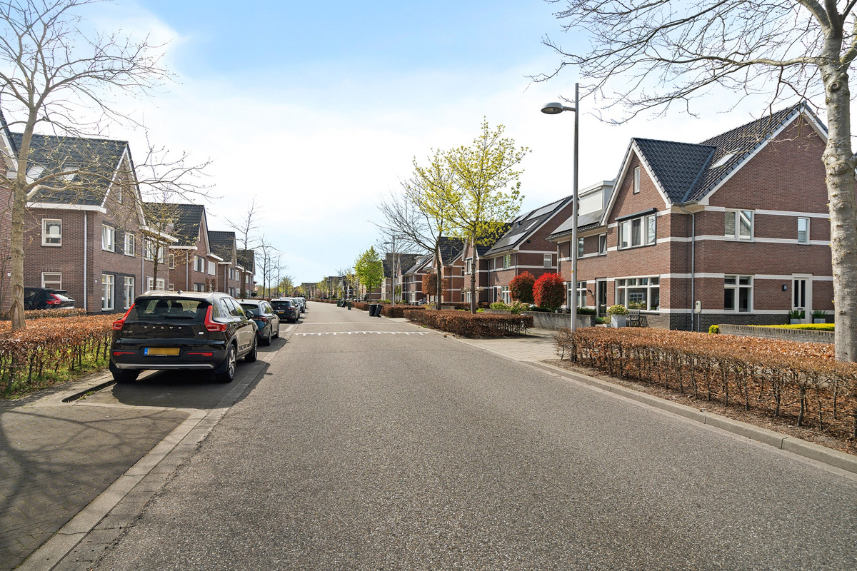 Hoekwoning te koop: Distelvlinderlaan 61, Apeldoorn
