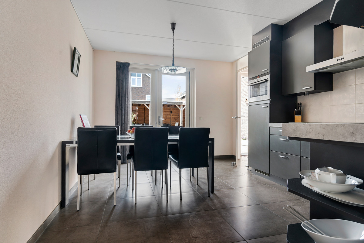 Hoekwoning te koop: Distelvlinderlaan 61, Apeldoorn