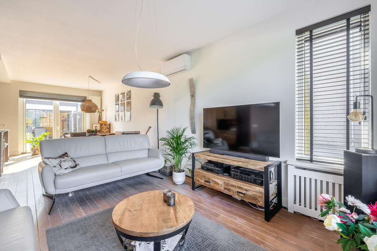 Hoekwoning te koop: Doctor Marie Curiestraat 38, Venlo