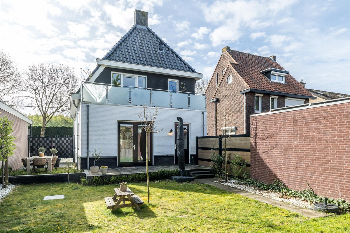 Vrijstaande woning te koop: Demstraat 78B, Hoensbroek
