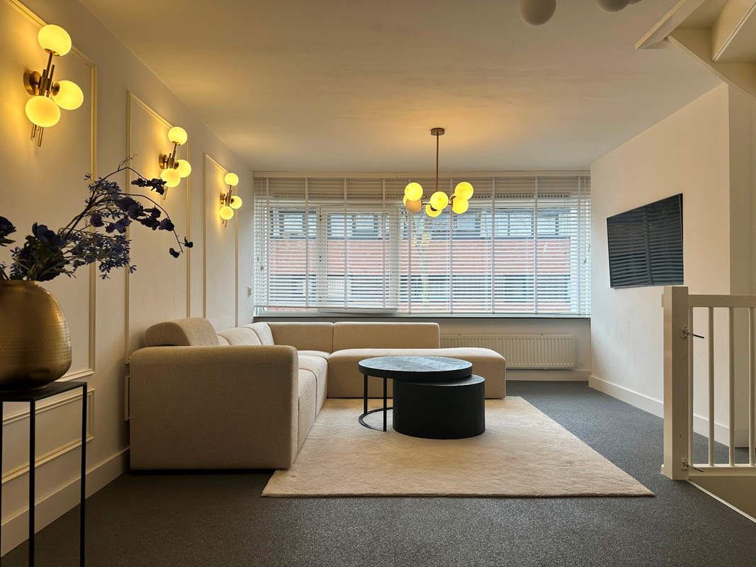 Tussenwoning te koop: Jacob Schorerlaan 215, 'S-Gravenhage