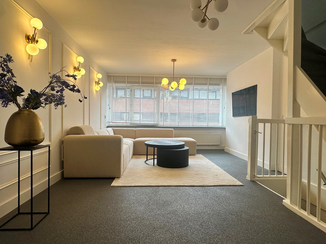 Tussenwoning te koop: Jacob Schorerlaan 215, 'S-Gravenhage