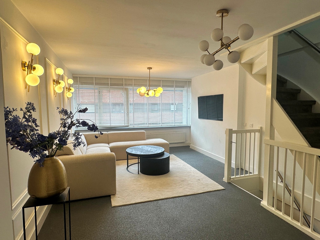 Tussenwoning te koop: Jacob Schorerlaan 215, 'S-Gravenhage
