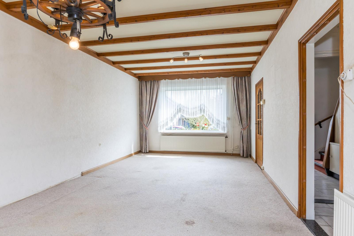 Tussenwoning te koop: Oirsbekerweg 16, Oirsbeek