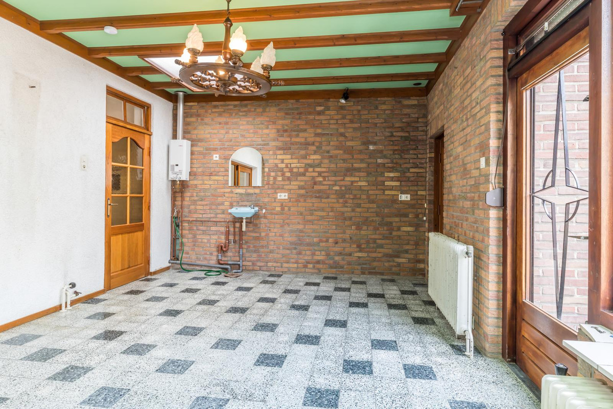 Tussenwoning te koop: Oirsbekerweg 16, Oirsbeek