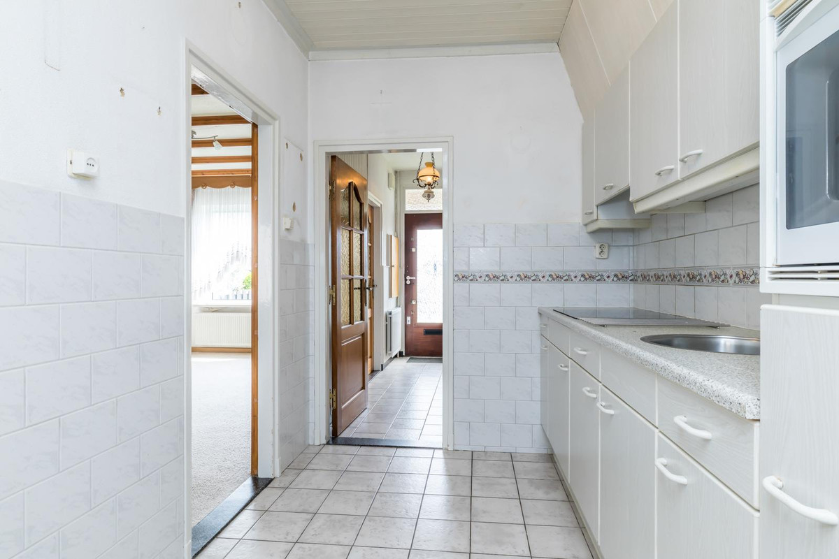 Tussenwoning te koop: Oirsbekerweg 16, Oirsbeek
