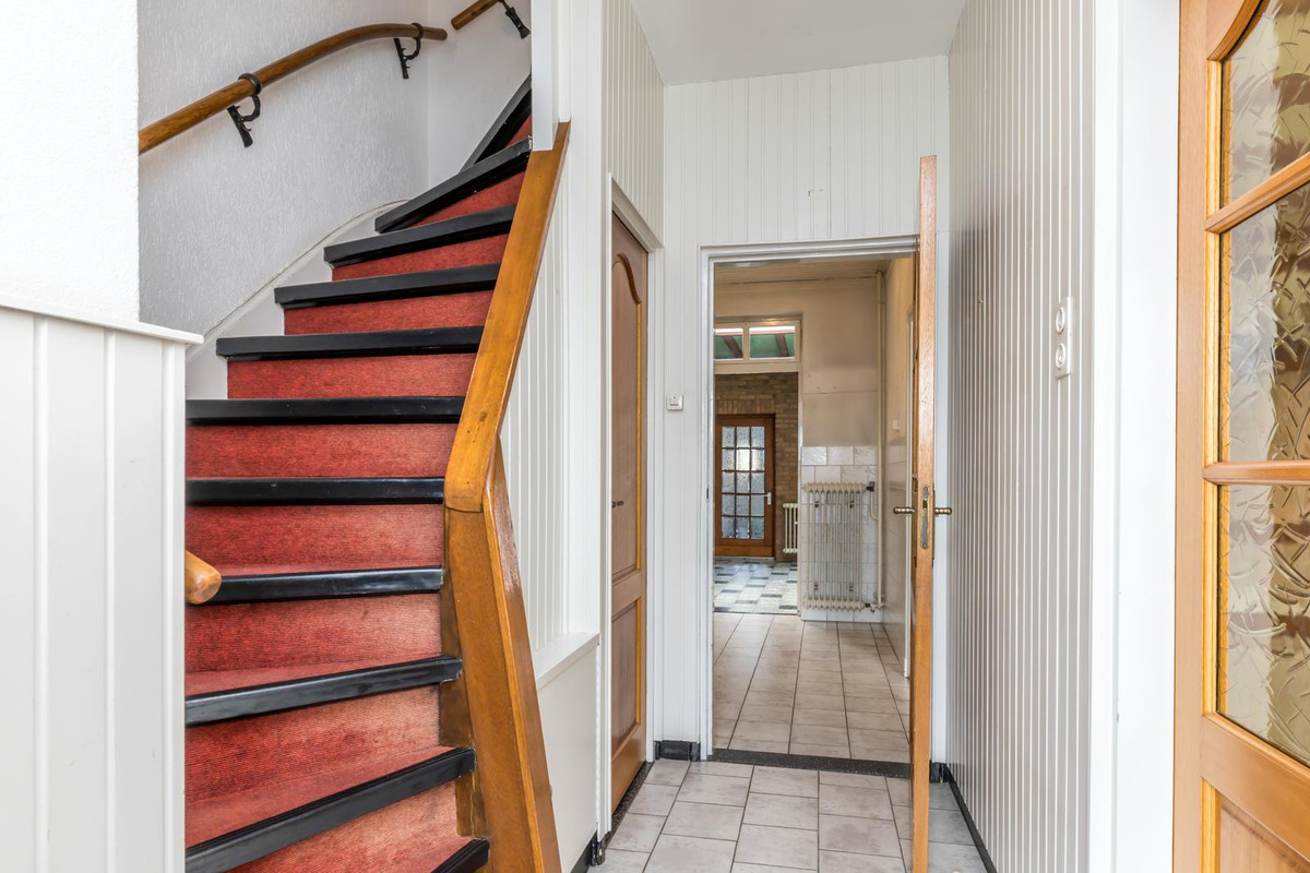 Tussenwoning te koop: Oirsbekerweg 16, Oirsbeek