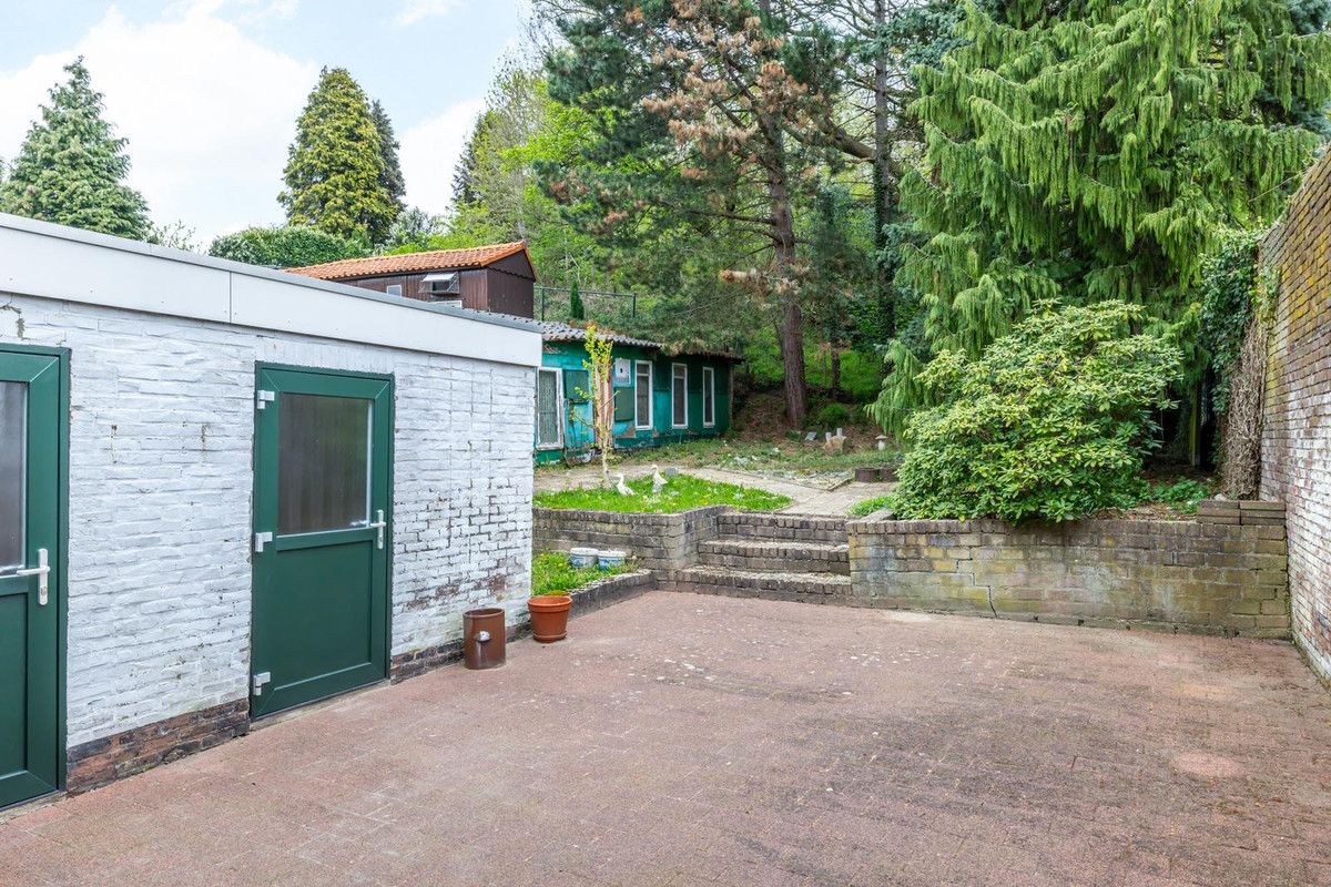 Hoekwoning te koop: Provincialeweg Zuid 124, Oirsbeek