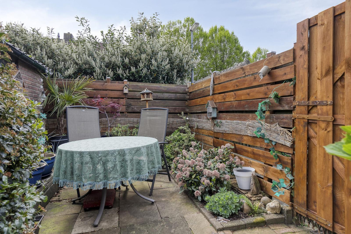 Hoekwoning te koop: Donizettilaan 6, Apeldoorn