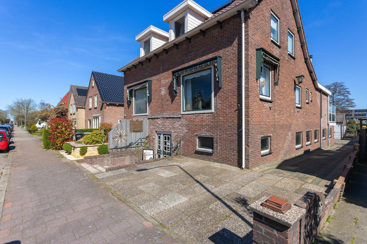Appartement te koop: Simon Koopmanstraat 76, Wervershoof