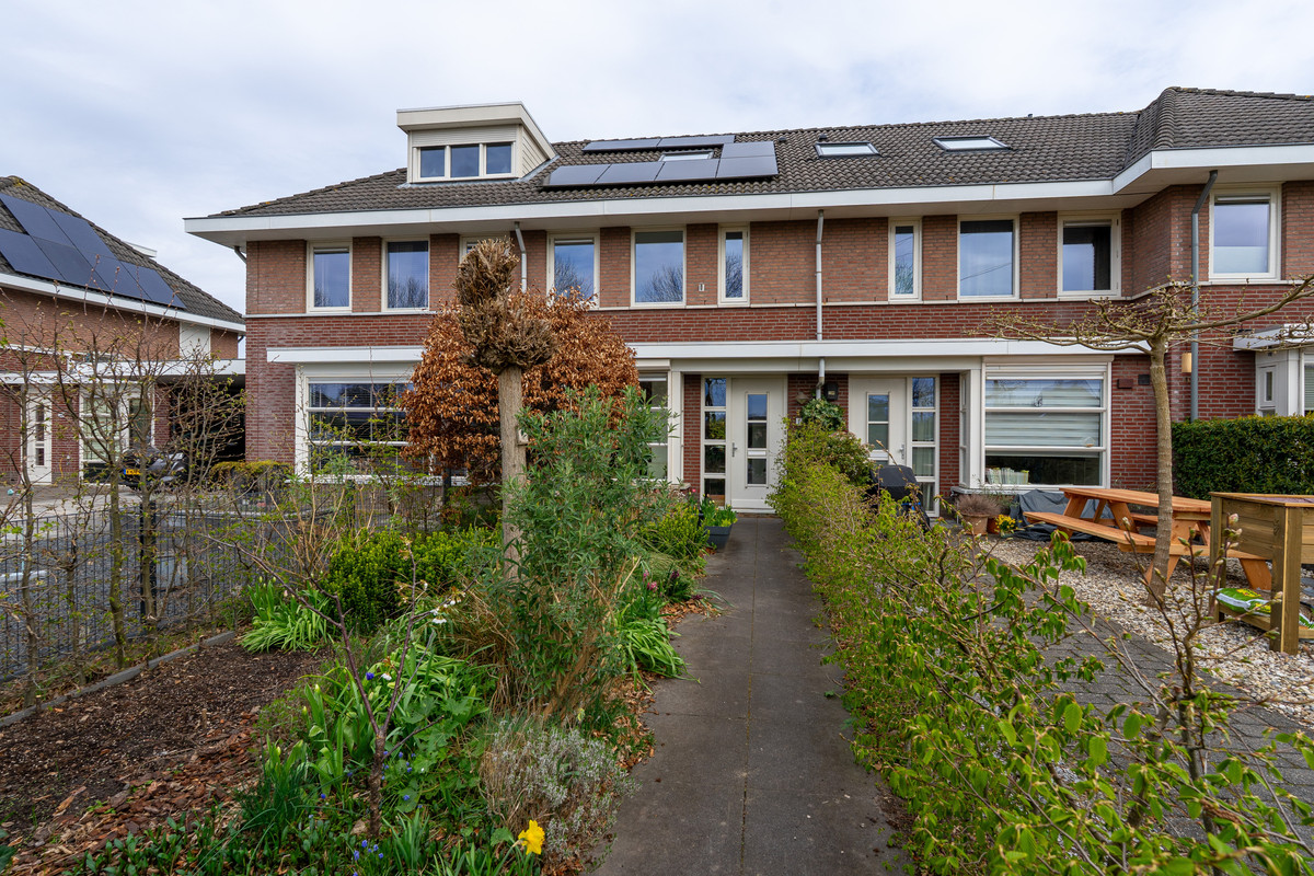 Tussenwoning te koop: Fruitlaan 16, Bemmel
