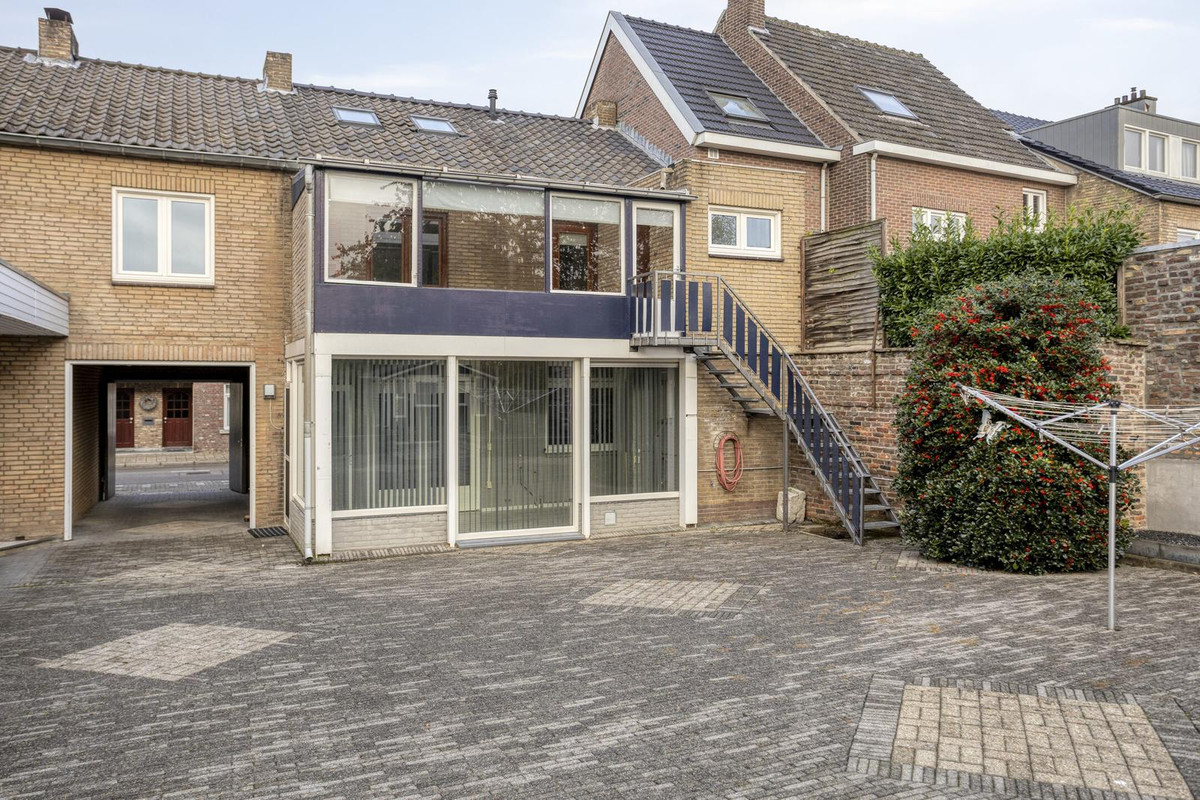 Tussenwoning te koop: Dorpstraat 105, Maastricht