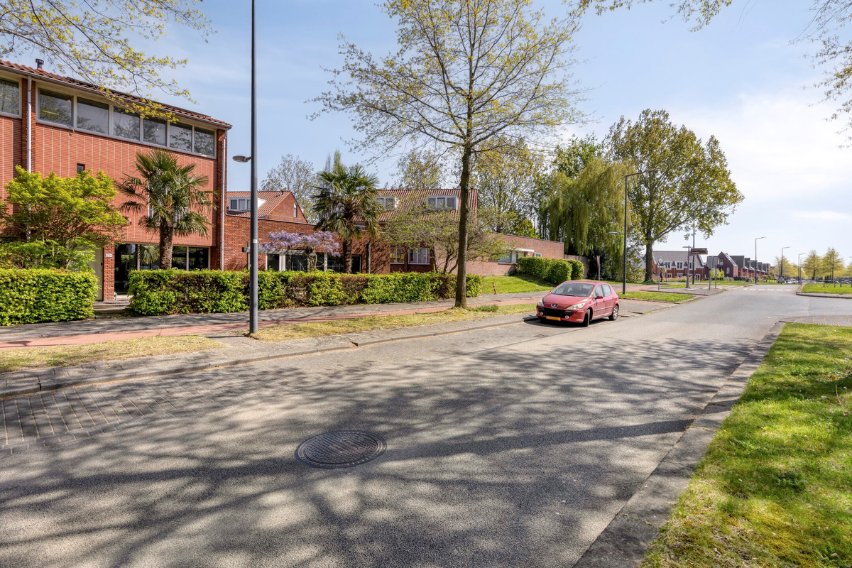Hoekwoning te koop: Laan van Avant-Garde 234, Rotterdam
