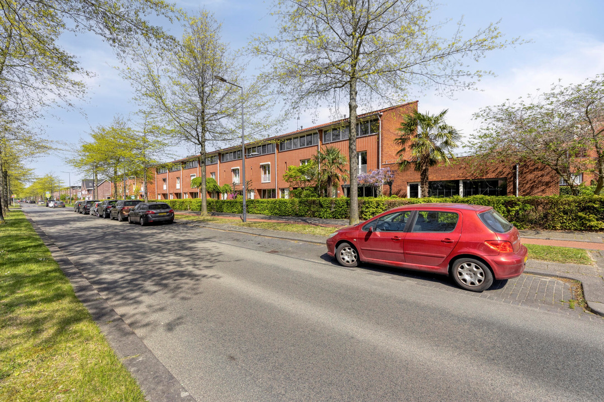 Hoekwoning te koop: Laan van Avant-Garde 234, Rotterdam