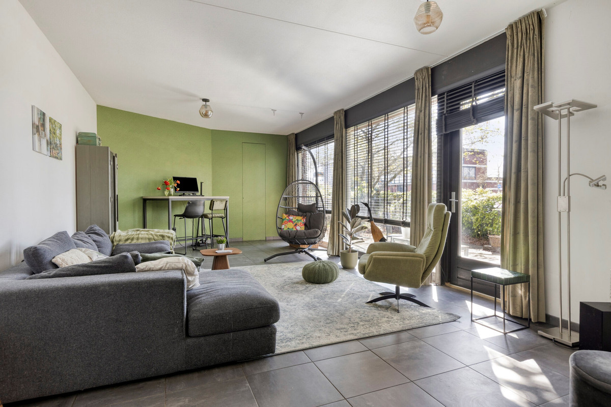 Hoekwoning te koop: Laan van Avant-Garde 234, Rotterdam