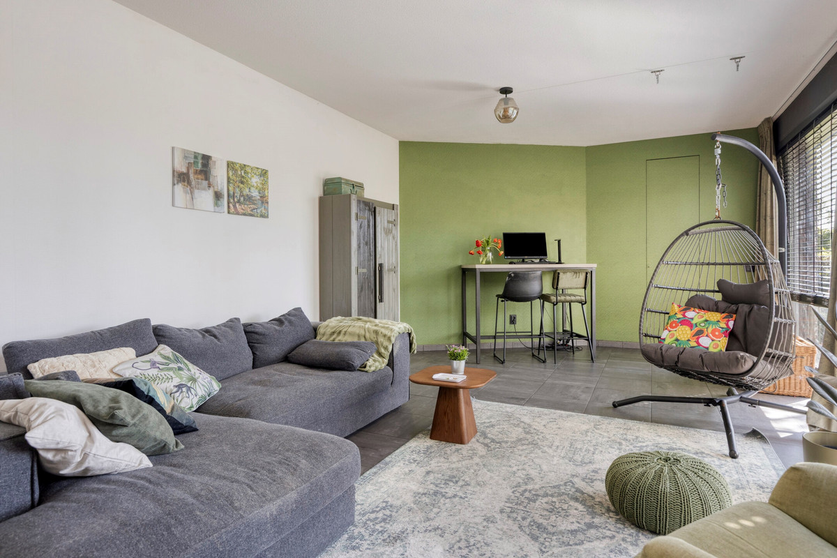 Hoekwoning te koop: Laan van Avant-Garde 234, Rotterdam