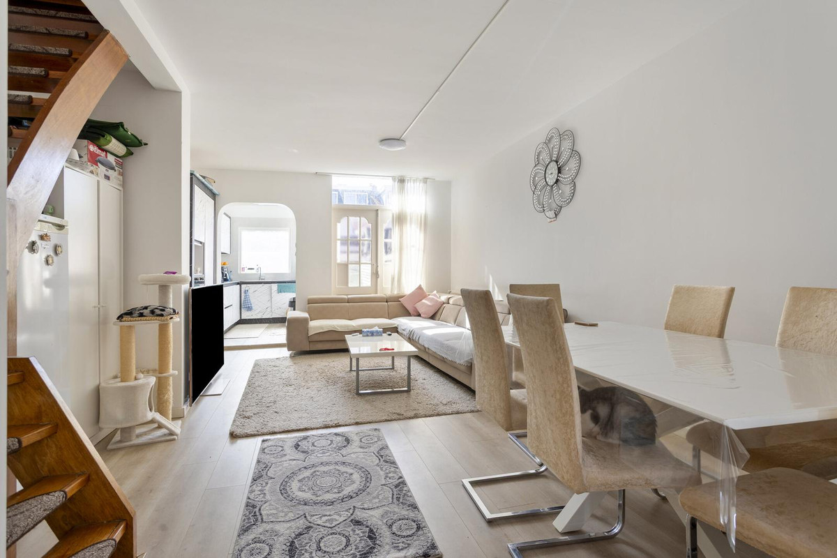 Tussenwoning te koop: C.Th. Kamphuijsstraat 40, Zaandam