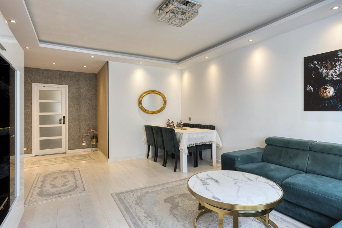 Appartement te koop: Fluitekruidweg 17, Zaandam