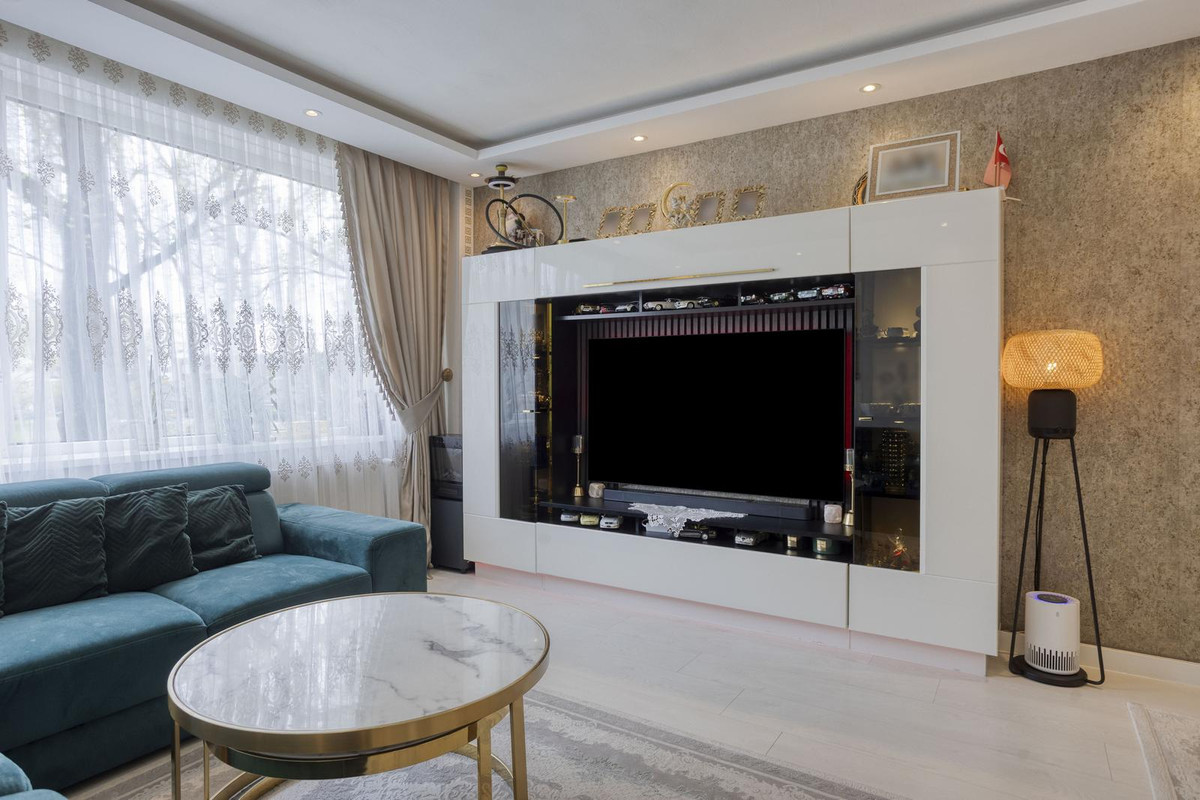 Appartement te koop: Fluitekruidweg 17, Zaandam