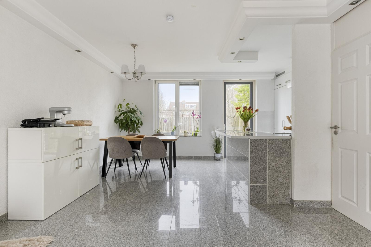 Hoekwoning te koop: Abbenbroekstraat 32, Zaandam