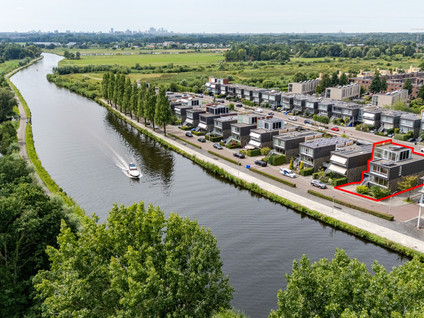 Hofvliet 77
