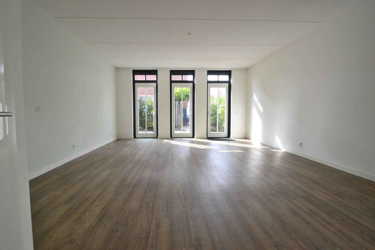 Hoekwoning te huur: Prins Hendrikkade 183, Katwijk (Zh)