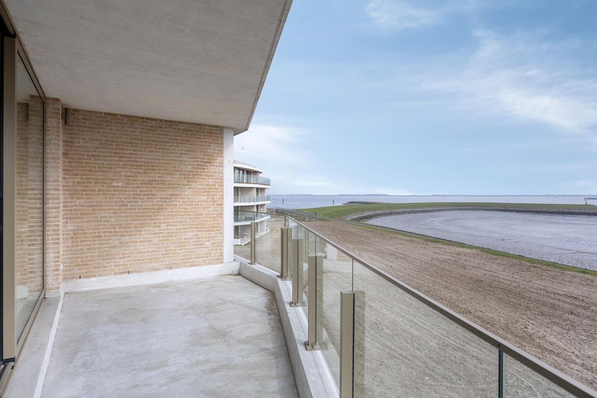 Appartement te koop: Veerdijk 100, Walsoorden