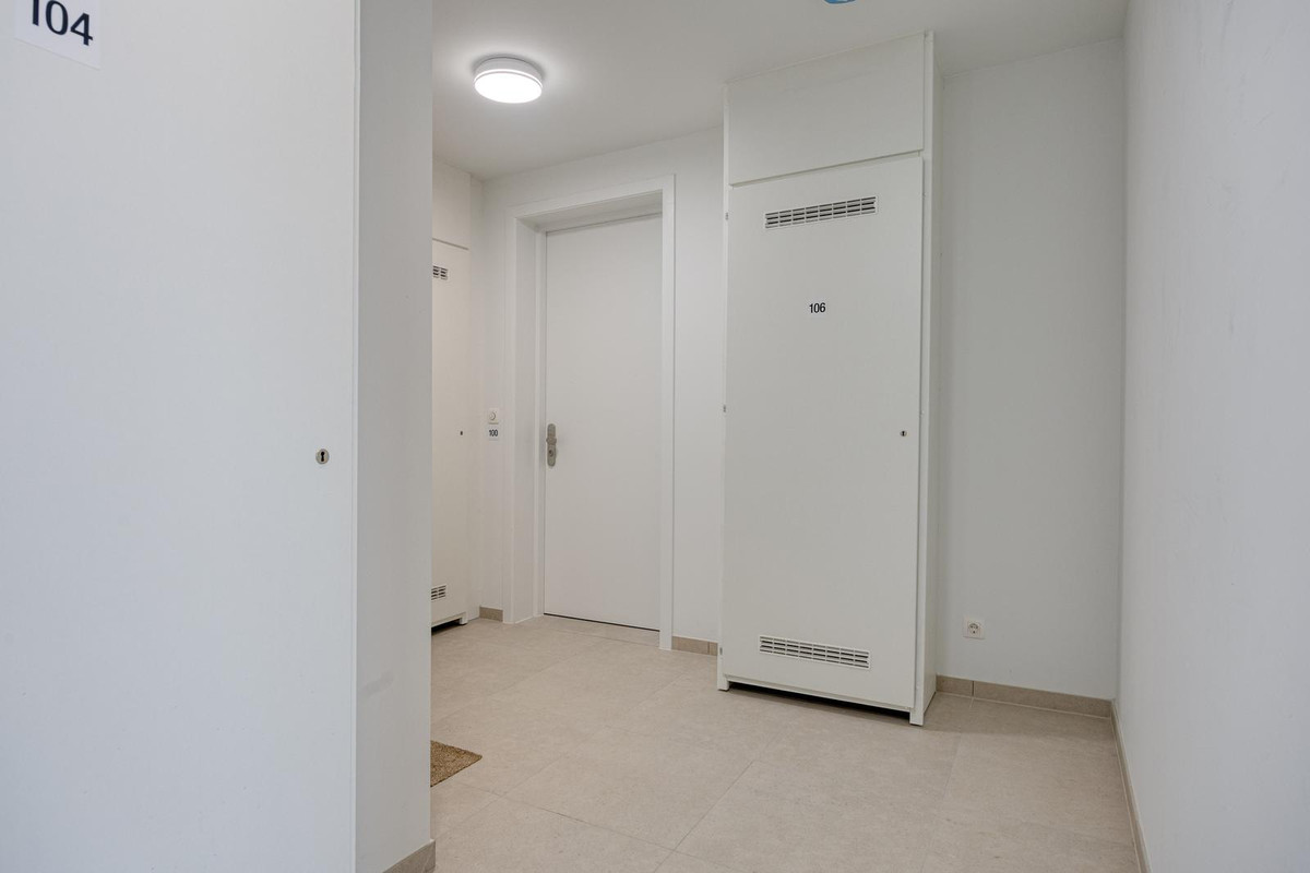 Appartement te koop: Veerdijk 100, Walsoorden