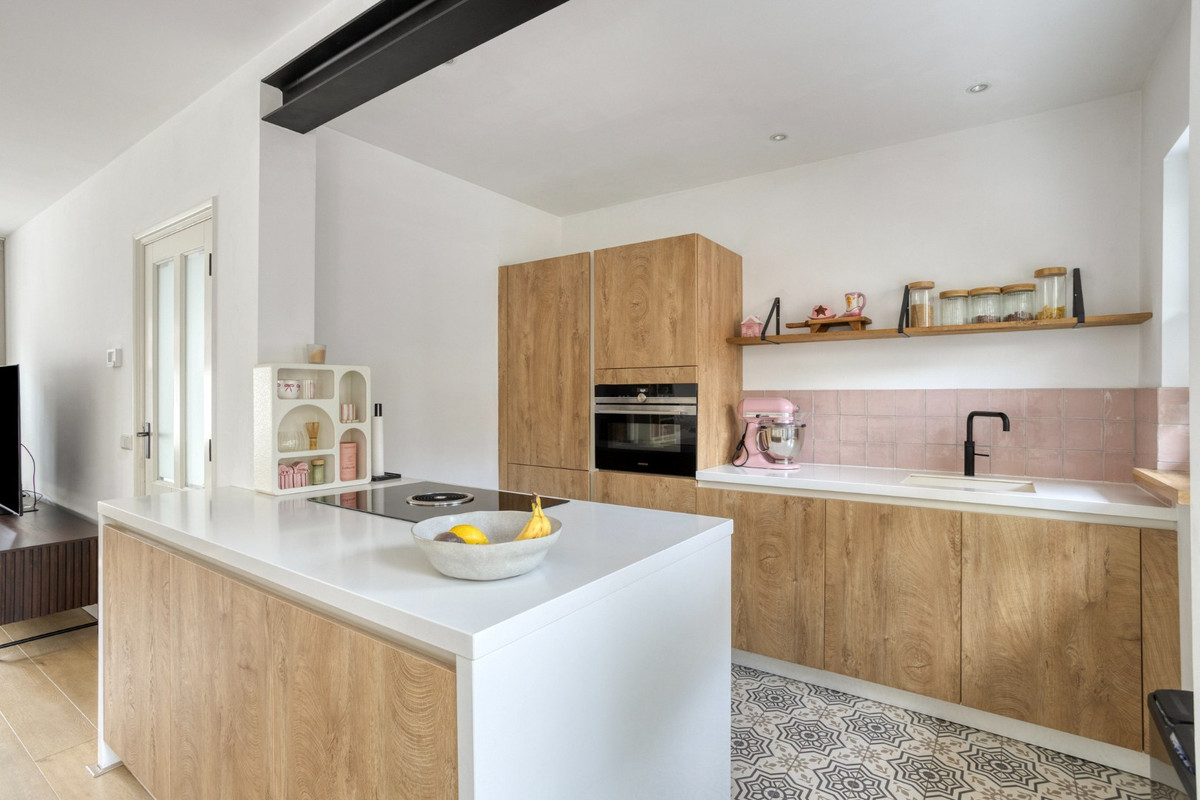 Tussenwoning te koop: Van Alphenstraat 4, Heerlen