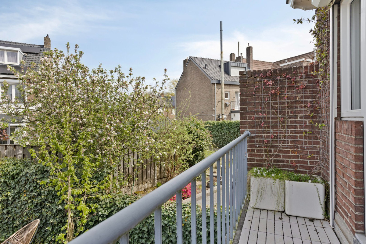 Tussenwoning te koop: Van Alphenstraat 4, Heerlen