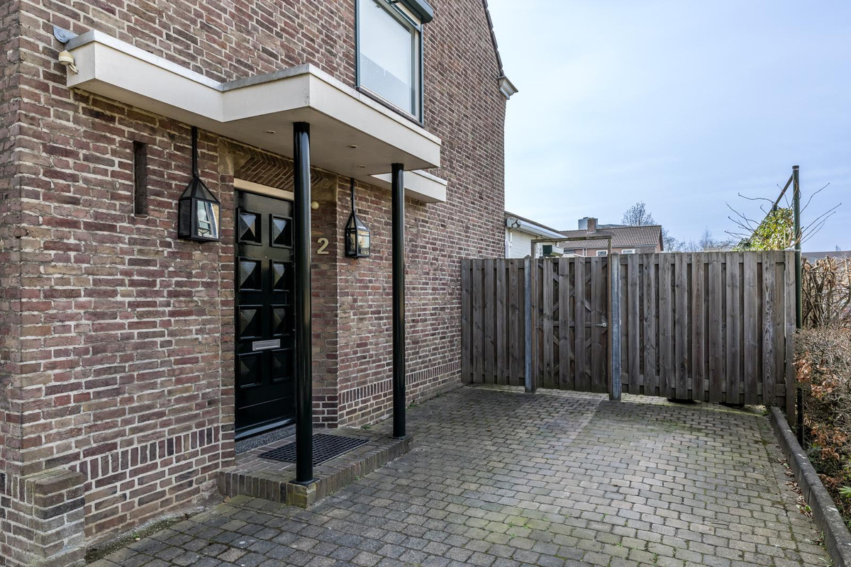 Hoekwoning te koop: Johan-Frisostraat 2, Brunssum