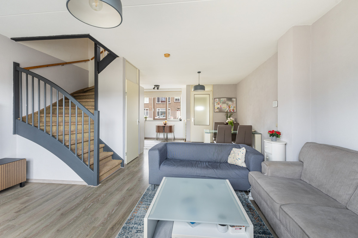 Tussenwoning te koop: Jacob Marisstraat 73, Dordrecht