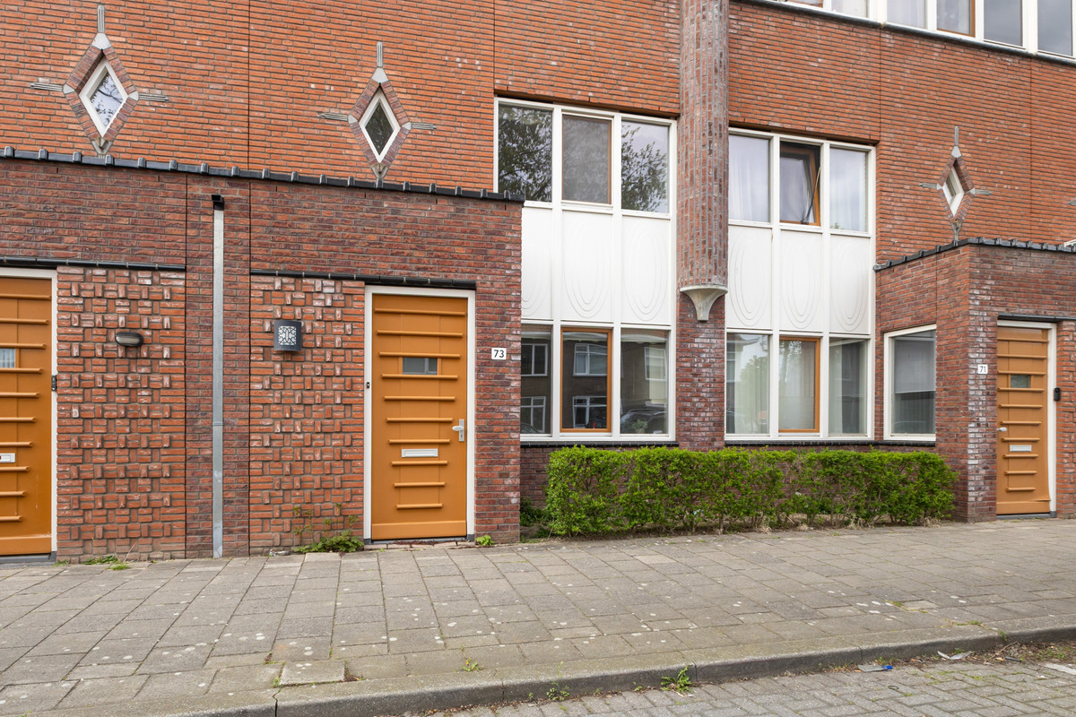 Tussenwoning te koop: Jacob Marisstraat 73, Dordrecht